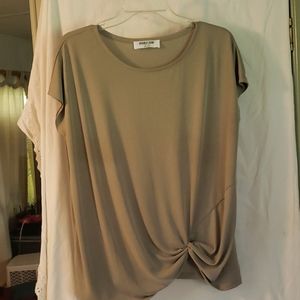 Gathered stretch top